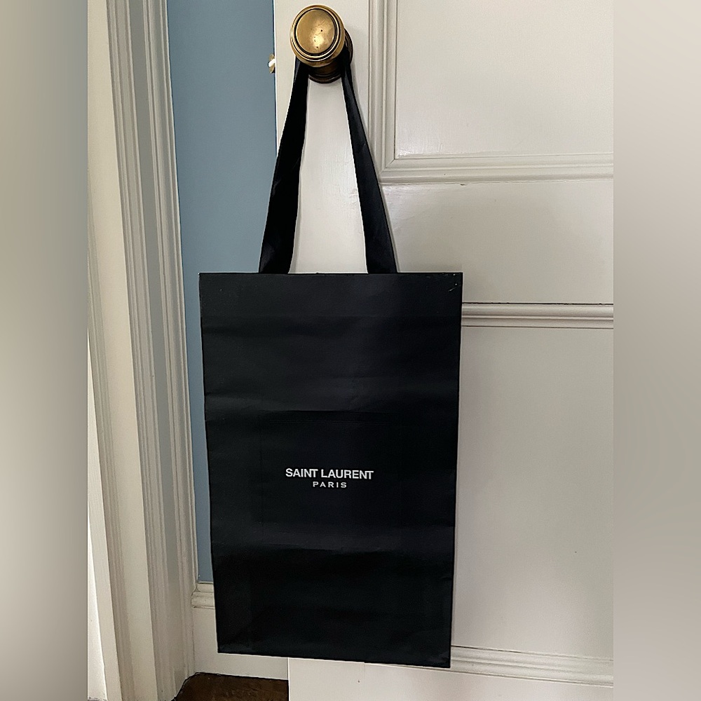 SAINT LAURENT LEATHER SAC DE JOUR! PRISTINE! SILVER CRACKLED LEATHER! WORN ONCE! - Picture 6 of 13